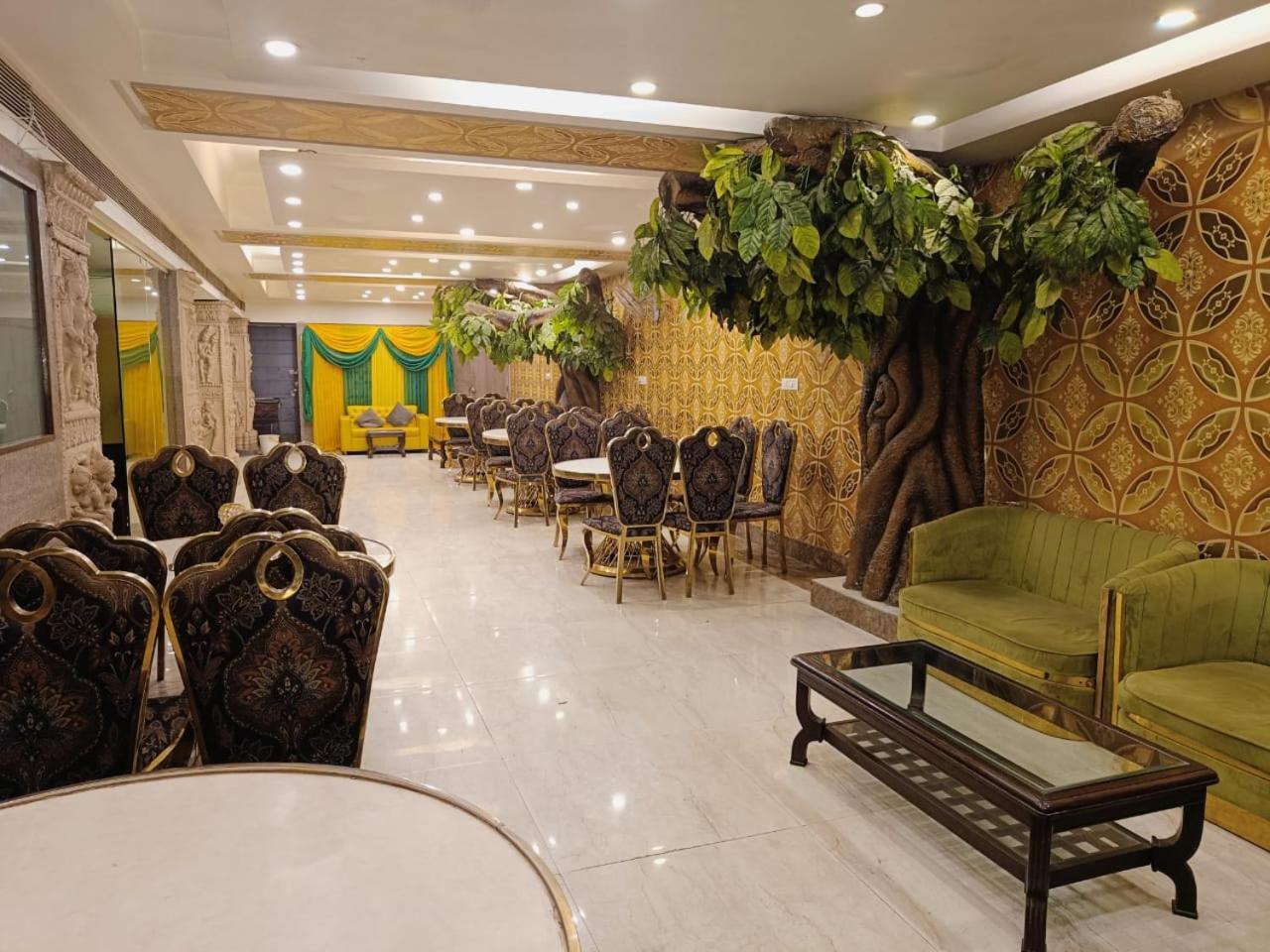 Hotel Waterfall Paschim Vihar Delhi Zewnętrze zdjęcie