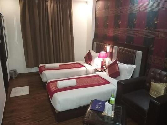 Hotel Waterfall Paschim Vihar Delhi Zewnętrze zdjęcie