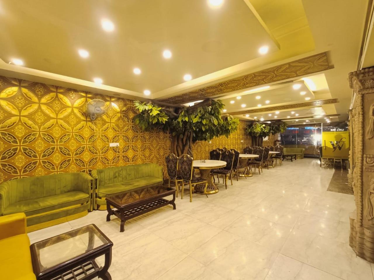 Hotel Waterfall Paschim Vihar Delhi Zewnętrze zdjęcie