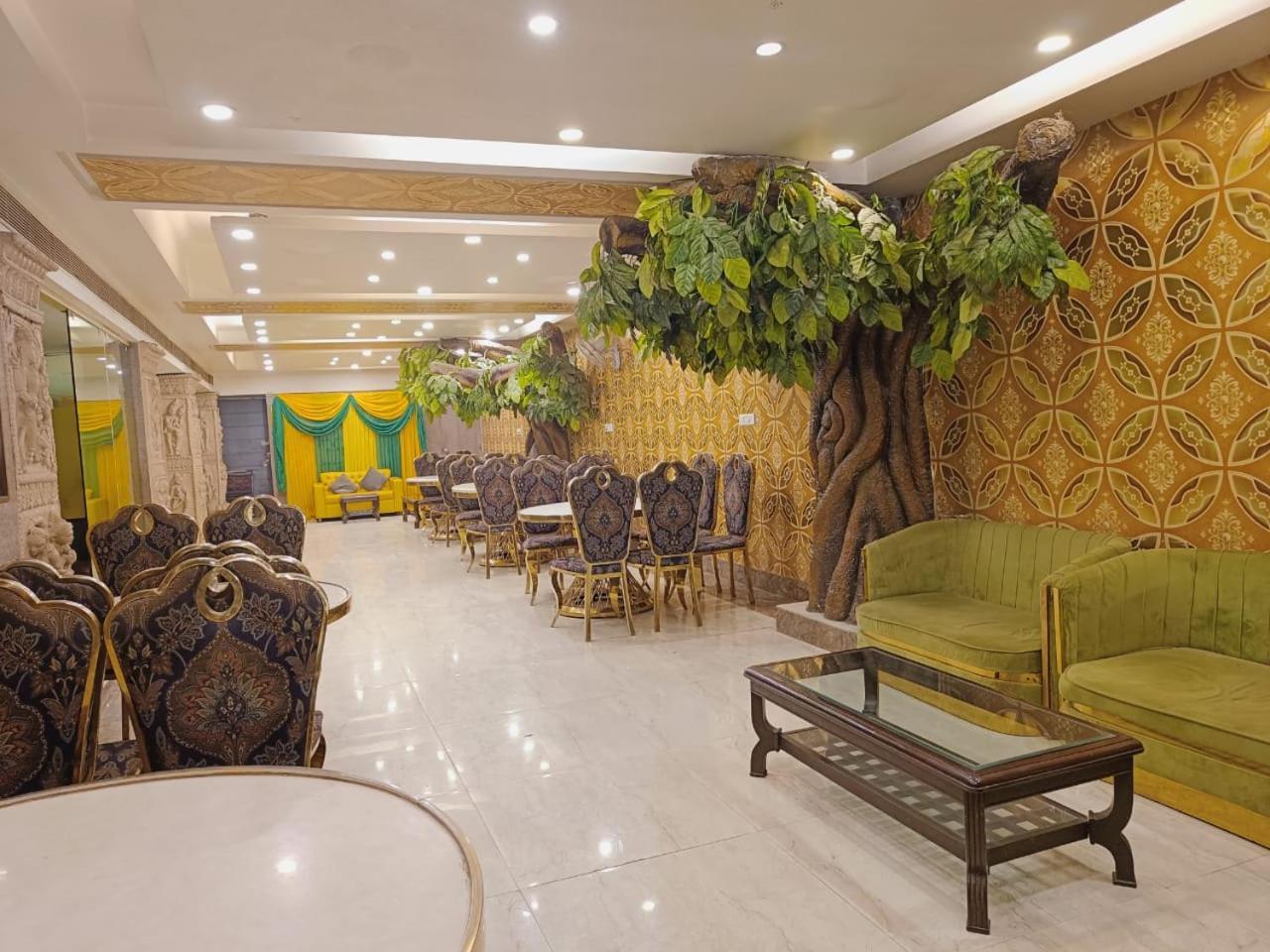 Hotel Waterfall Paschim Vihar Delhi Zewnętrze zdjęcie