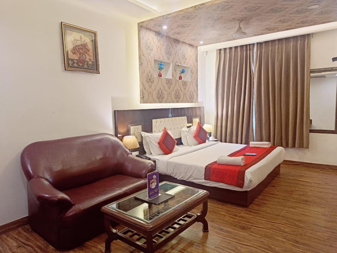 Hotel Waterfall Paschim Vihar Delhi Zewnętrze zdjęcie